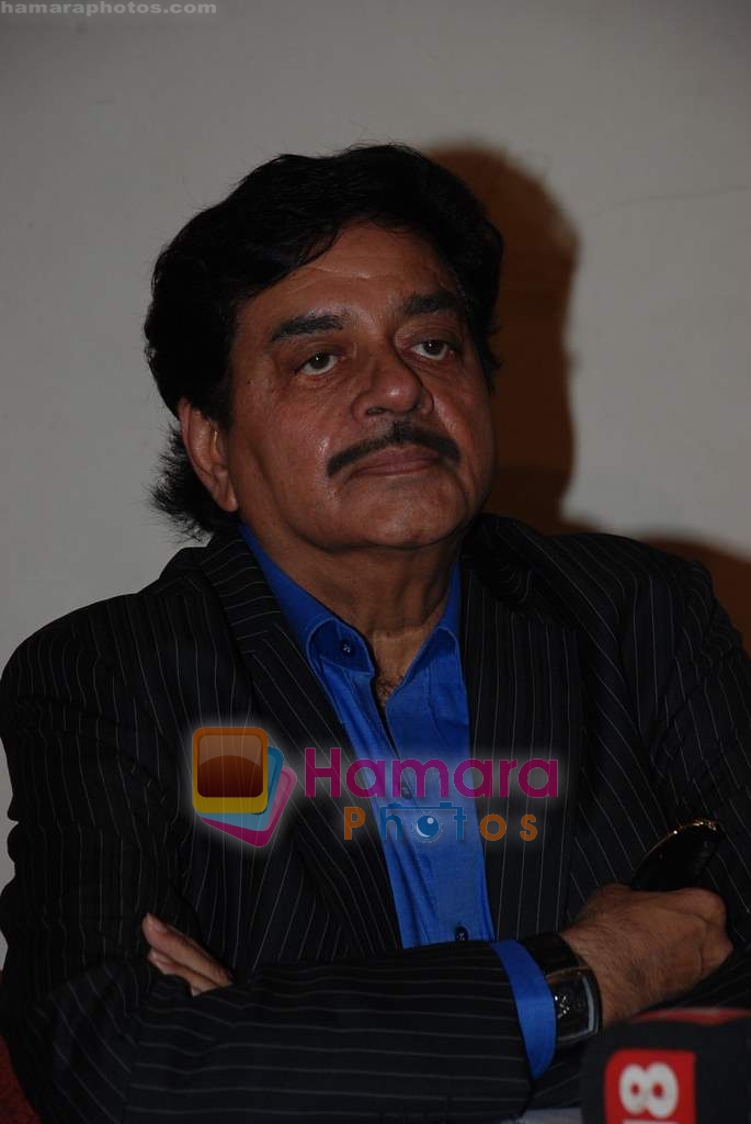 Shatrughan Sinha a at a Press Conference organised to help Bihar flood victims in Raheja Classic on 5th September 2008 