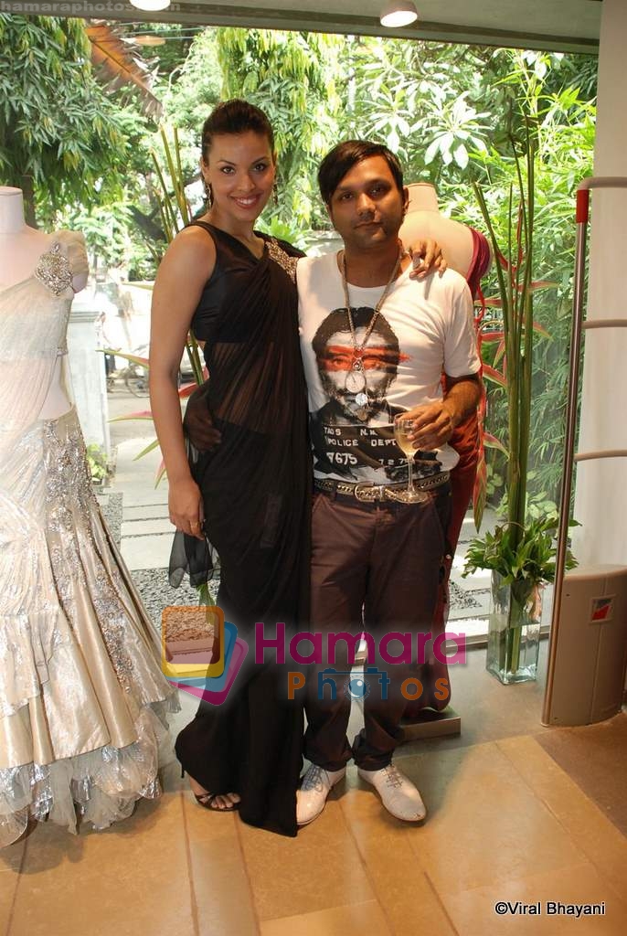 Deepti Gujral Showcases Gaurav Gupta's Collection for Chamomile in Khar Store on 12th September 2008 