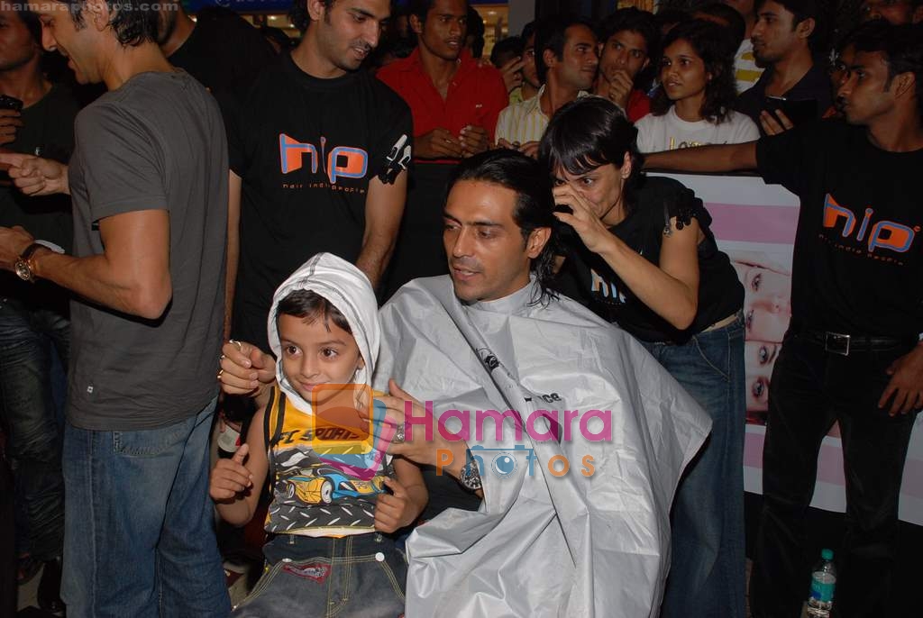 Arjun Rampal at Cut-A- Thon Event on 15th September 2008 