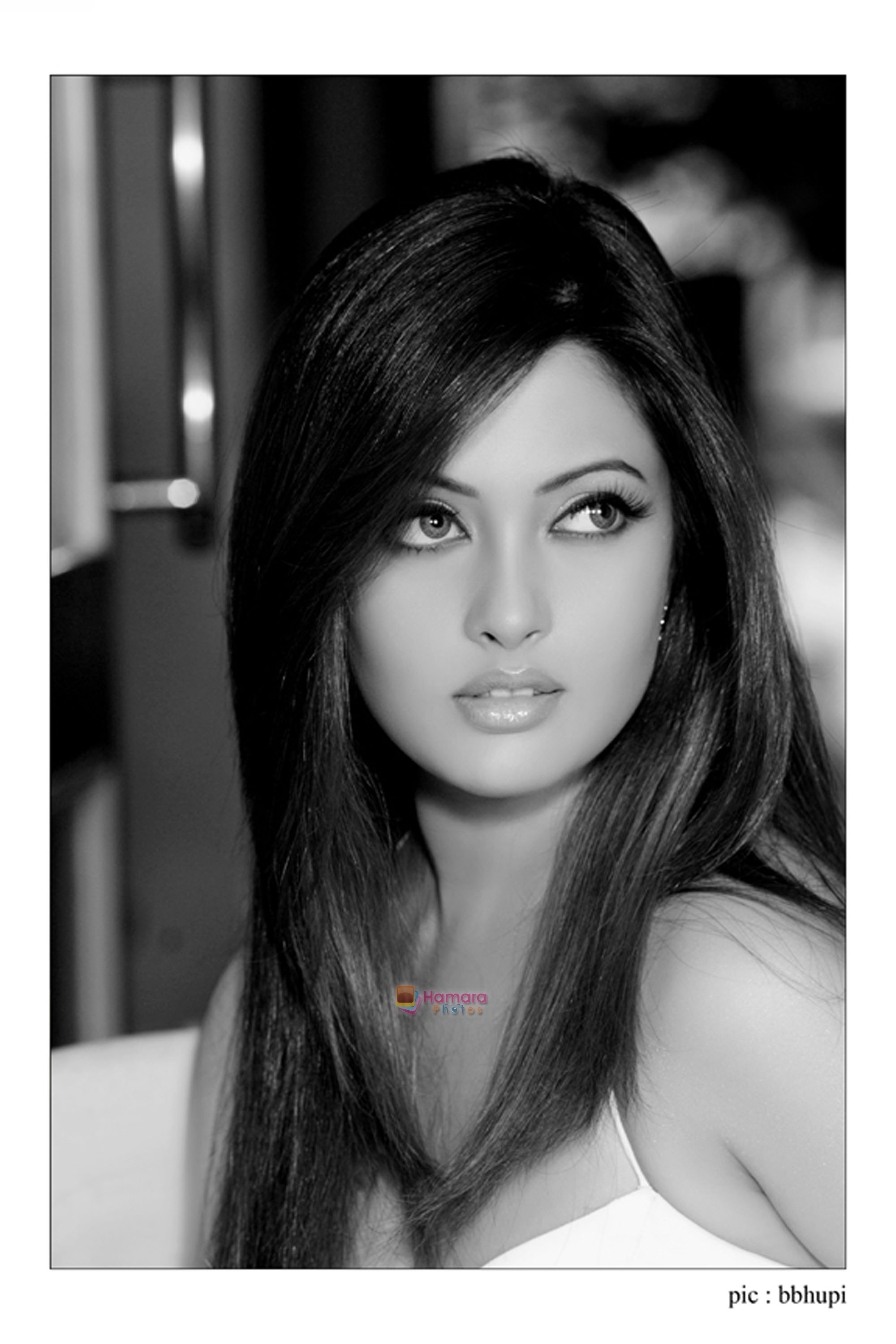 Yasmine Hanani Yasmine Hanani