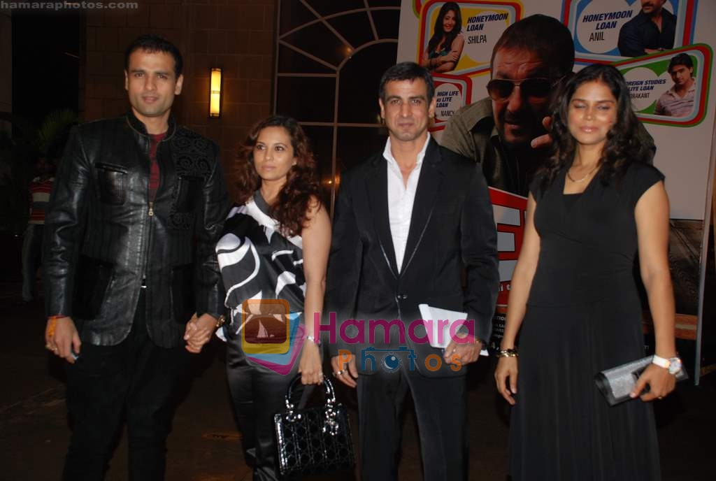 Rohit Roy, Manasi Joshi, Ronit Roy with wife at EMI Music Launch on 19th September 2008 