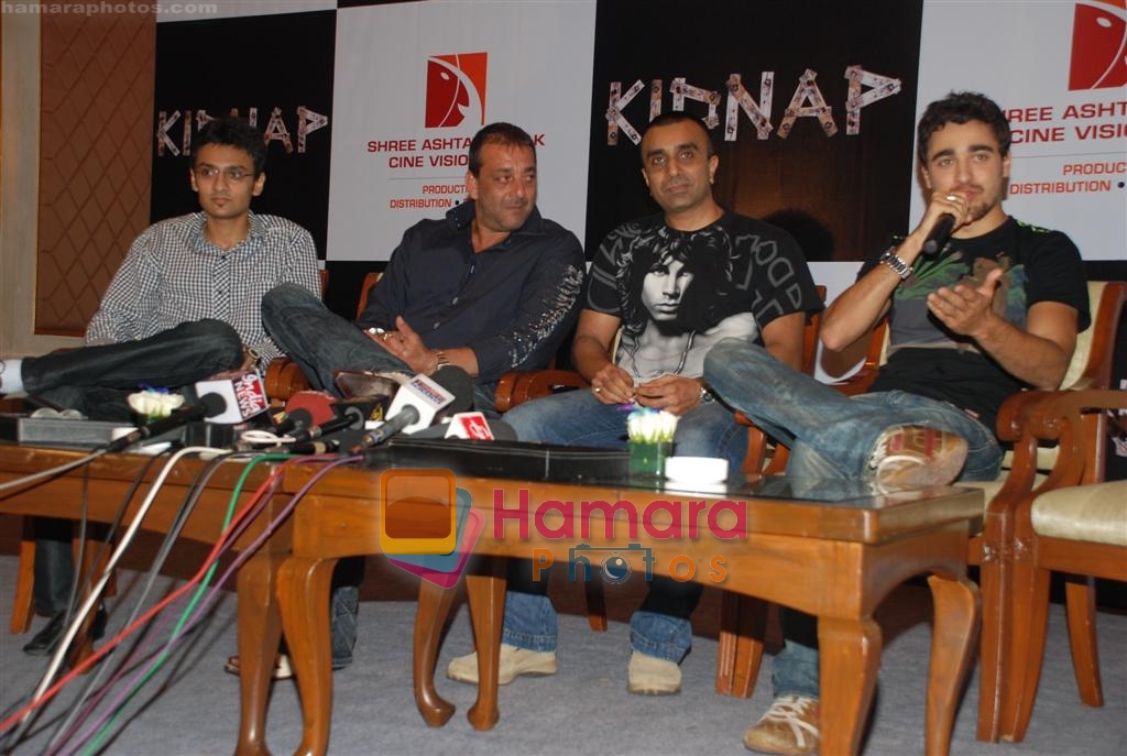 Sanjay Dutt, Sanjay Gadhavi, Imran Khan at  Kidnap Press Conference in Taj Lands End on 20th September 2008 