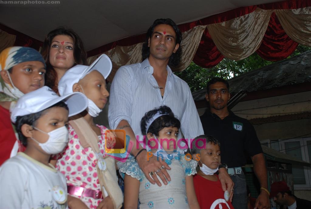 Arjun Rampal, Twinkle Khanna at National Cancer Rose Day in King George Hospital on 20th September 2008 