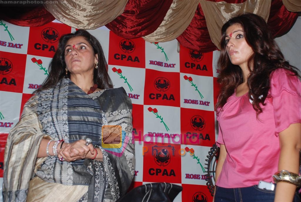 Dimple Kapadia, Twinkle Khanna at National Cancer Rose Day in King George Hospital on 20th September 2008 