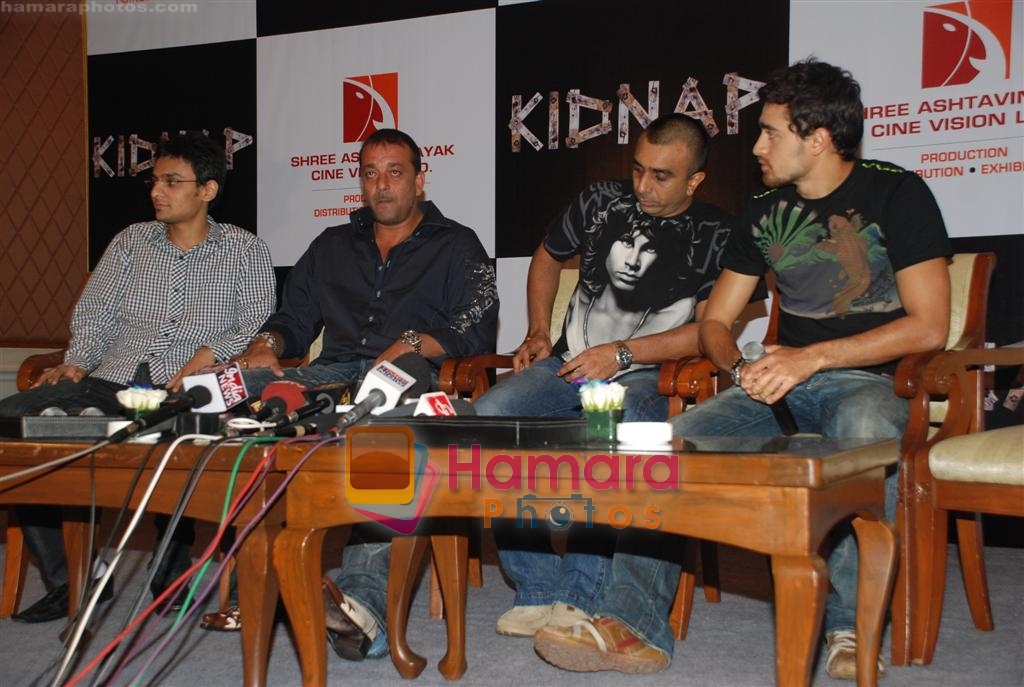 Imran Khan, Sanjay Gadhavi, Sanjay Dutt at  Kidnap Press Conference in Taj Lands End on 20th September 2008 