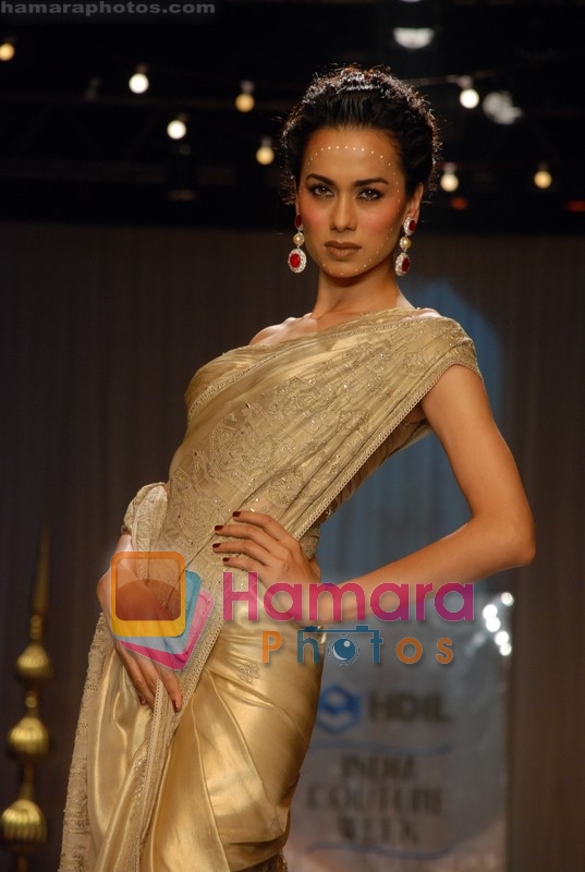 at Tarun Tahiliani Show at HDIL Couture Week on 22nd September 2008 
