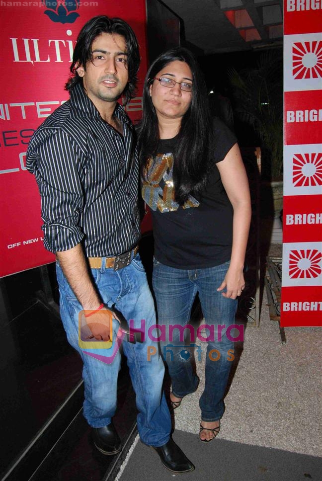 Aslam Khan at Yogesh Lakhani Birthday Party in D Ultimate Club on 25th September 2008 