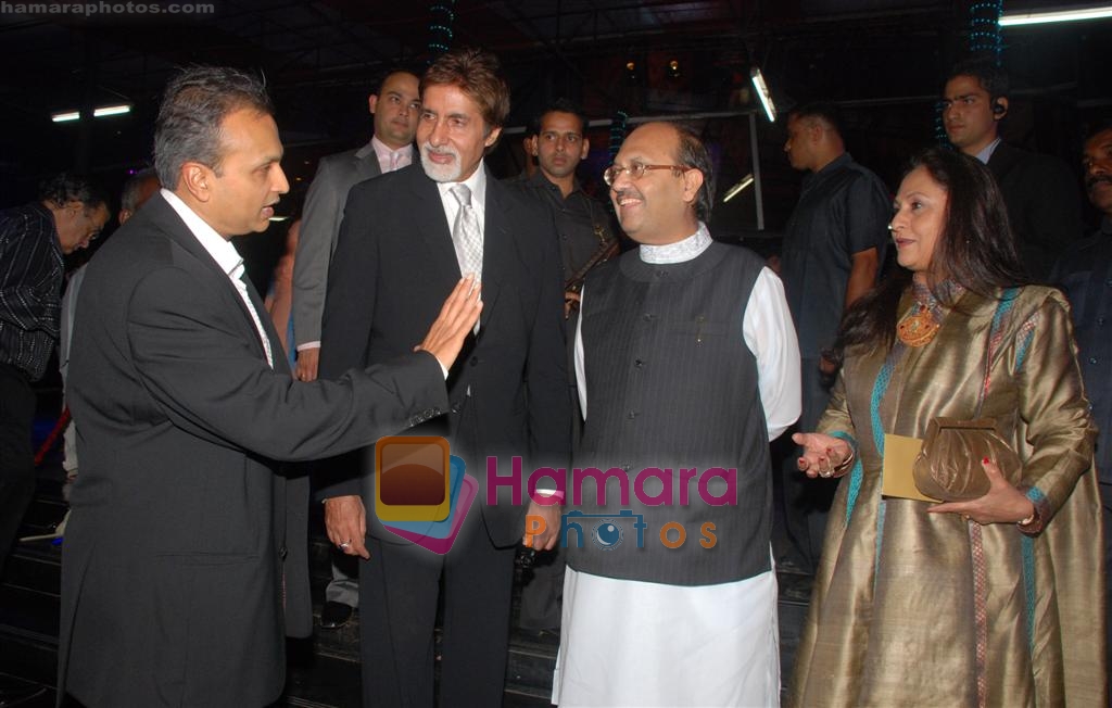 Anil Ambani, Amitabh Bachchan, Amar Singh, Jaya Bachchan at Drona Premiere on 1st october 2008 