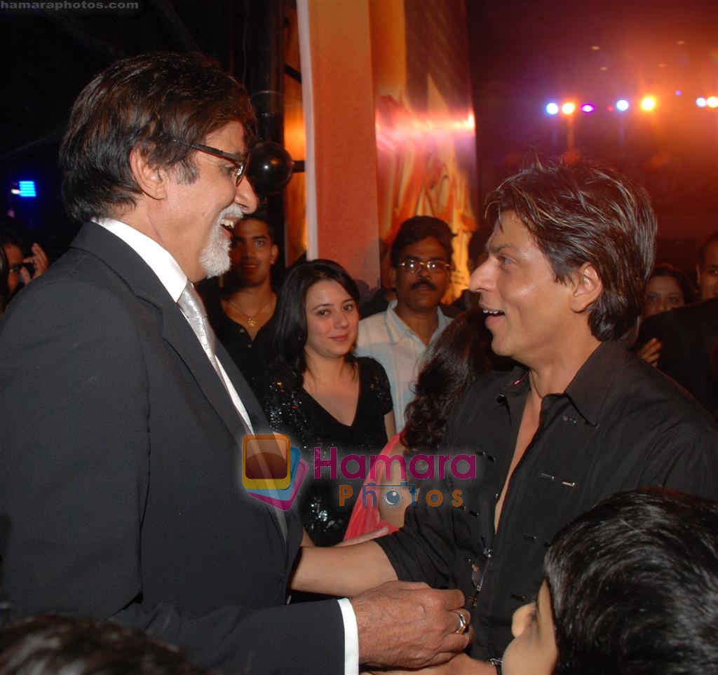 Amitabh Bachchan, Shahrukh Khan at Drona Premiere on 1st october 2008 