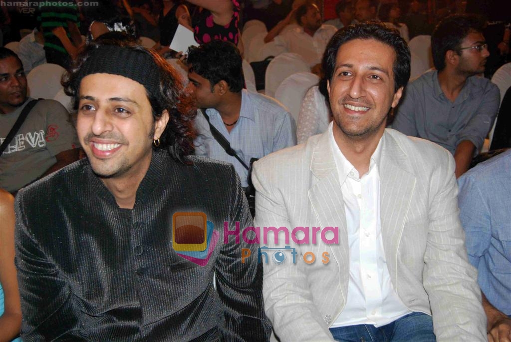 Salim, Sulaiman Merchant at Yashraj Films Roadside Romeo Party in The Club on 30th September 2008 