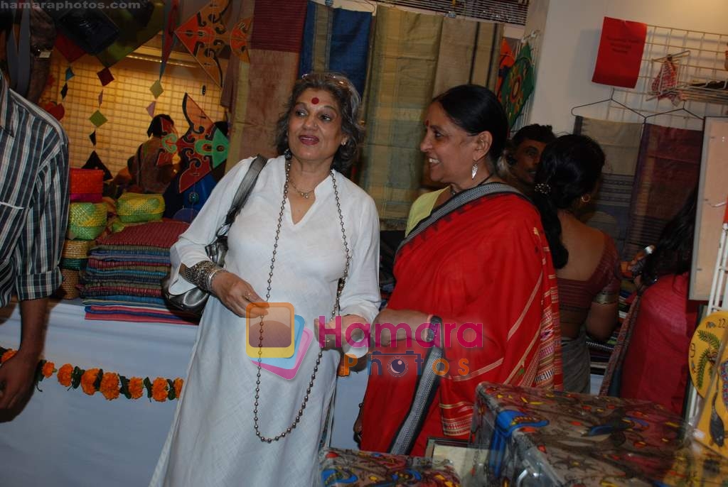 Dolly Thakore at Dastkari Haat Samiti handmade exhibition in 7 Art Gallery on 9th October 2008 