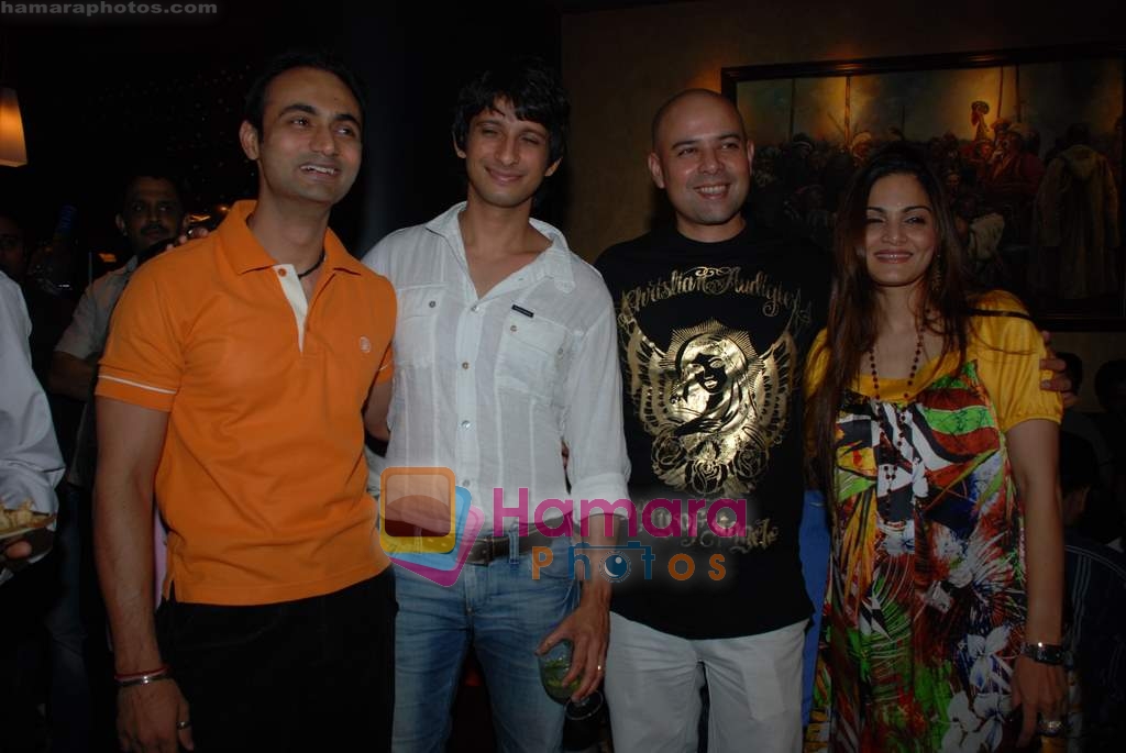 Sharman Joshi, Atul Agnihotri at Hello film success bash in Gabbana on 13th October 2008 