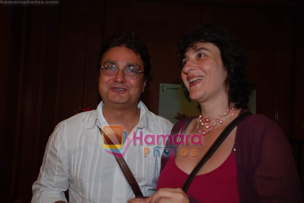 Vinay Pathak at Dasvidaniya film music launch in JW Marriott on 16th October 2008 