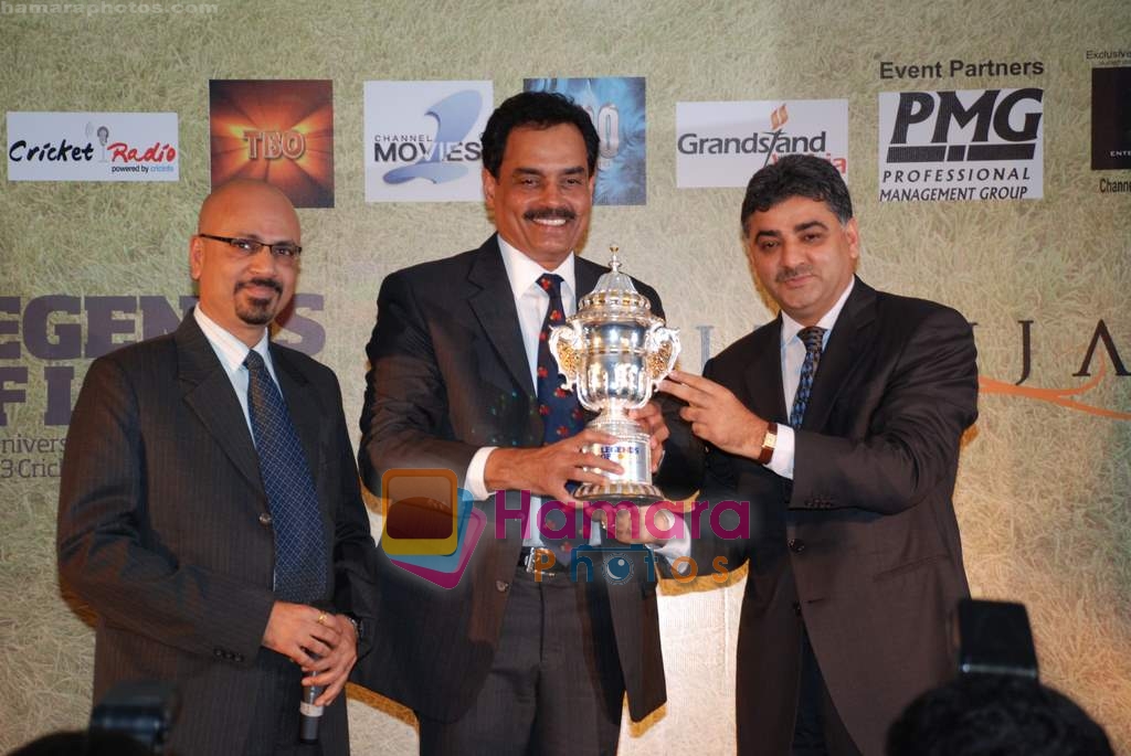 at Gitanjali Group Honouring Cricketing Legends in Mumbai on 18th October 2008 