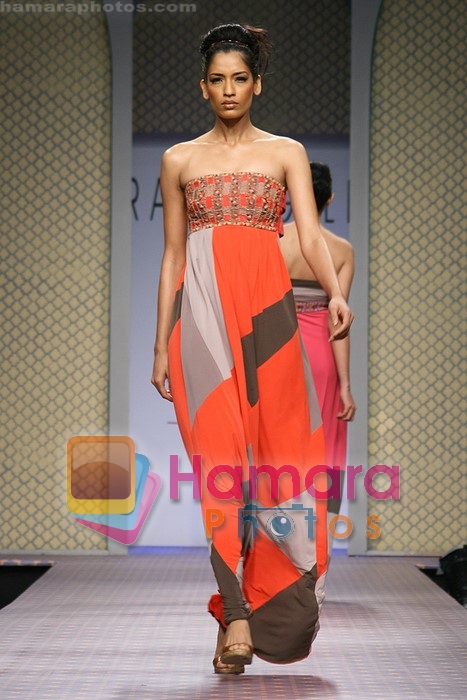 Model walk the ramp for Ranna Gill show at Wills Lifestyle India Fashion Week 2009 in Delhi 