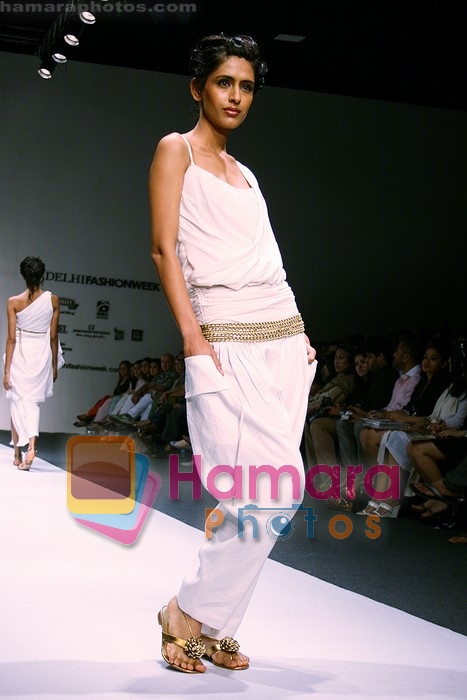 Model walk the ramp for Tarun Tahiliani show at Delhi Fashion Week in Emporio, Delhi 