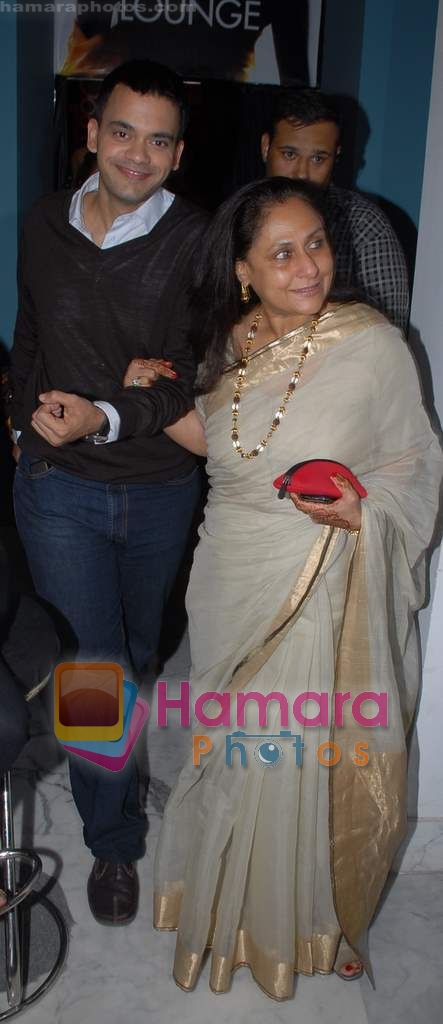 nachiket, Jaya Bachchan at Nachiket Barve show with designer Nikash Tawadey show at Lakme Fashion Week