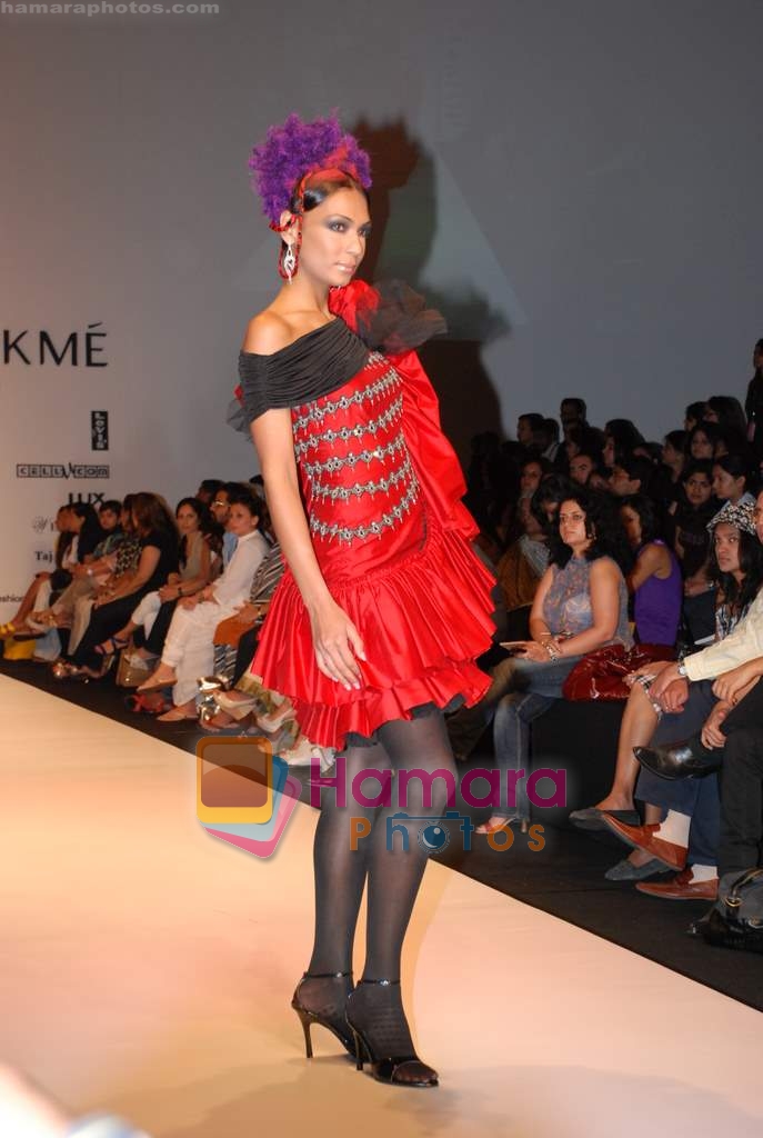 Model walk the ramp for Shantanu and Nikhil Show at Lakme Fashion Week on 21st October 2008 