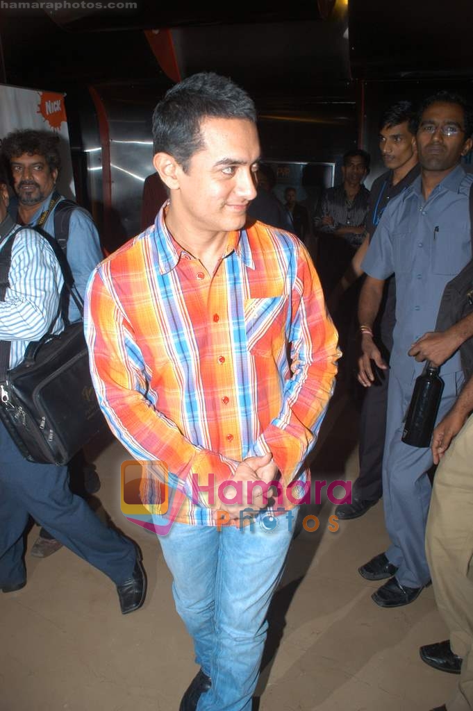 Aamir Khan at the first look of Ghajni at PVR on 27th October 2008 