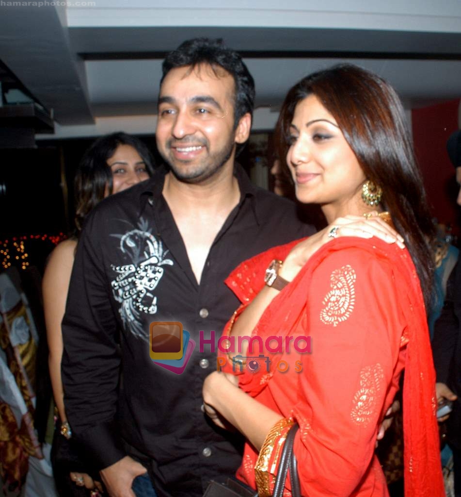 Shilpa Shetty at Harry Anand's Diwali bash in Lokhandwala on 27th October 2008 