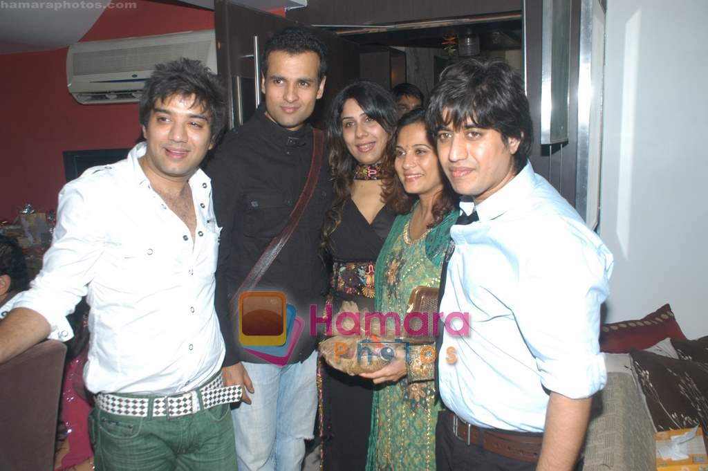 Rohit Roy, Manasi Joshi, Harry Anand at Harry Anand's Diwali bash in Lokhandwala on 27th October 2008 
