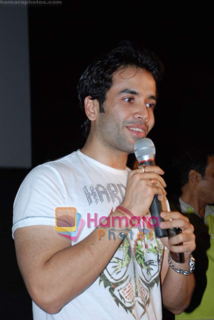Tusshar Kapoor promotes Golmaal Returns at Fame on 29th October 2008 