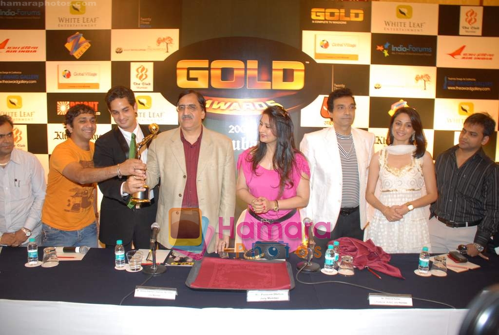 Vikas Kalantri, Poonam Dhillon, Dheeraj Kumar and Pooja Ghai at Gold Awards 2008 to be held in Dubai press meet in The Club on 10th November 2008 