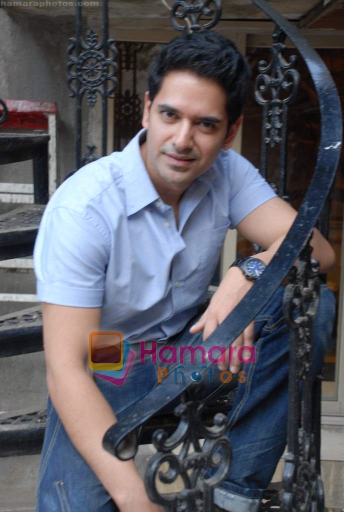 Anuj Sawhney at the Mahurat of Film Tomorrow in Sound City, Empire House, Andheri W on 12th November 2008 