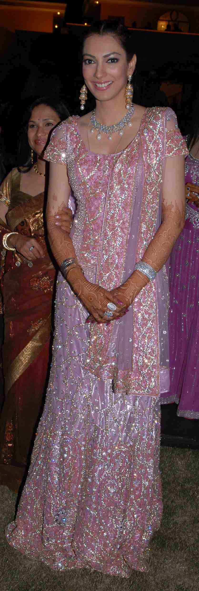 Yukta Mookhey in her wedding Dress on 8th November 2008
