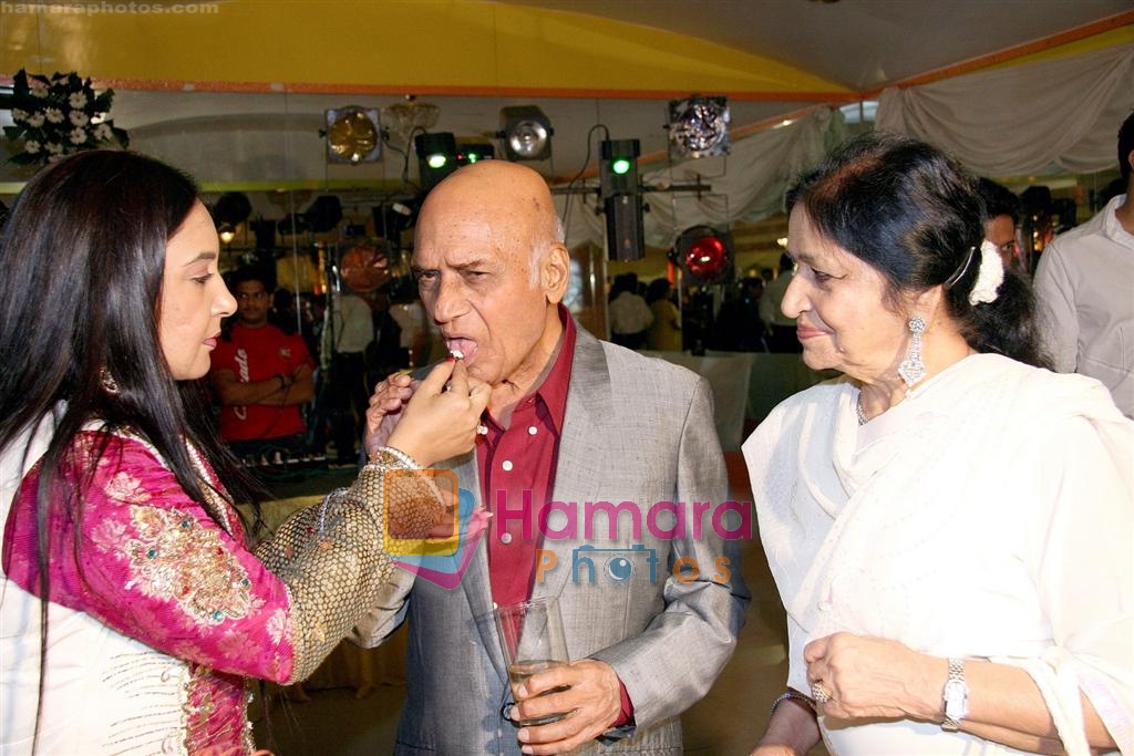 Jasvinder Narula with Khayyam at the Celebration of Jaspinder Narulas doctorate in music on 18 th November 2008 