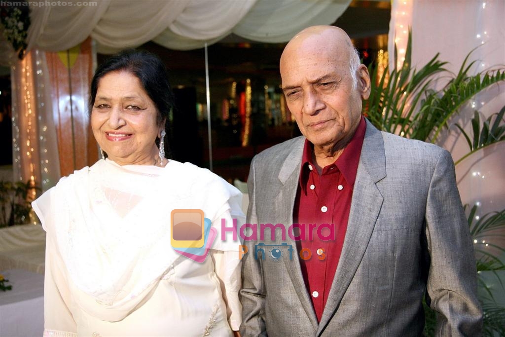 Khayyam with wife at the Celebration of Jaspinder Narulas doctorate in music on 18 th November 2008 