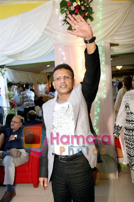 Annu Kapoor at the Celebration of Jaspinder Narulas doctorate in music on 18 th November 2008 