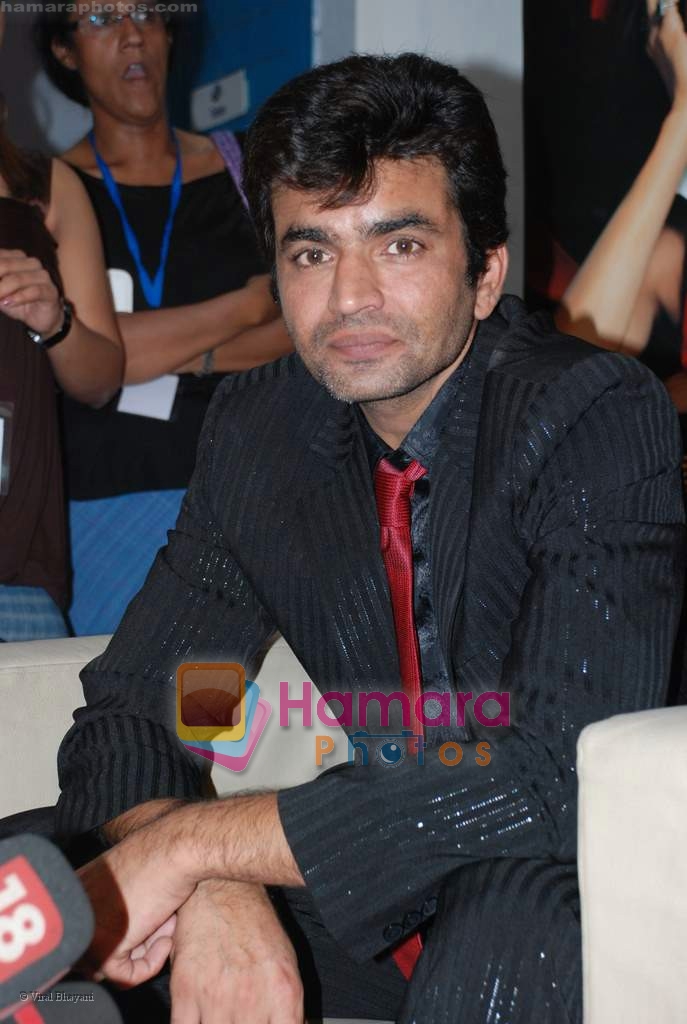 Raja Chaudhary at the Grand Finale of Bigg Boss 2 on 22nd November 2008