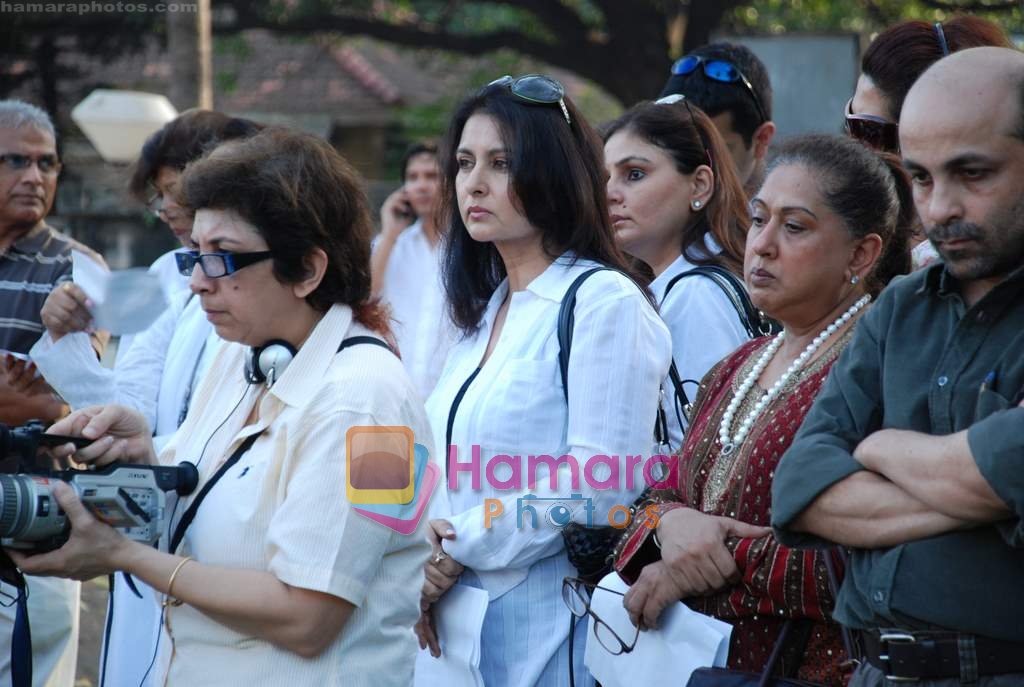 Poonam Dhillon at peace march protest in Mantralaya on 2nd December 2008