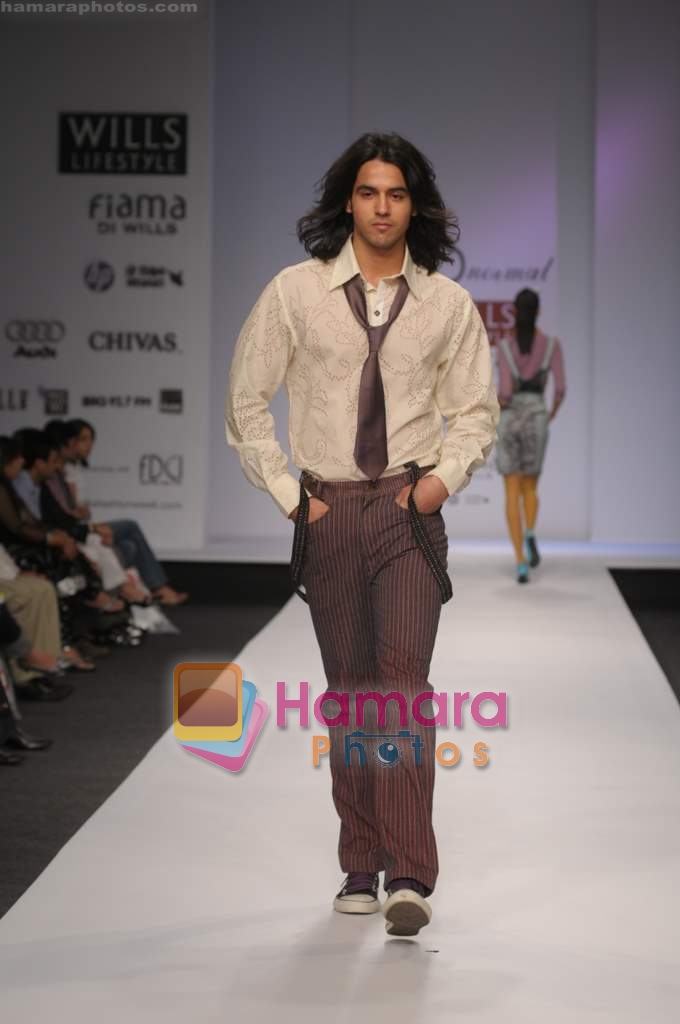 Models showcasing creations of Abhishek Dutta on Oct 19, 2008 