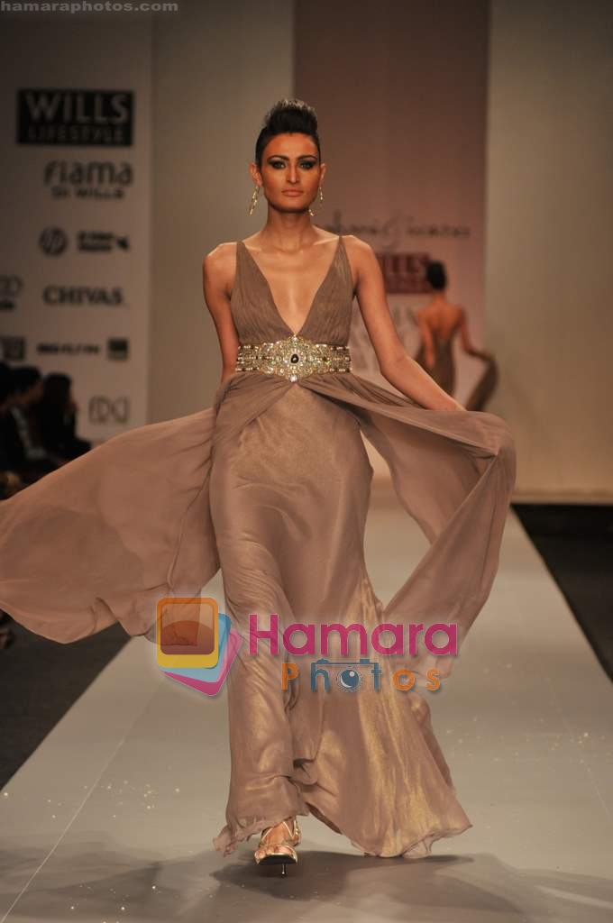 Model walk the ramp for Rabani and Rakha at Wills Fashion Week 