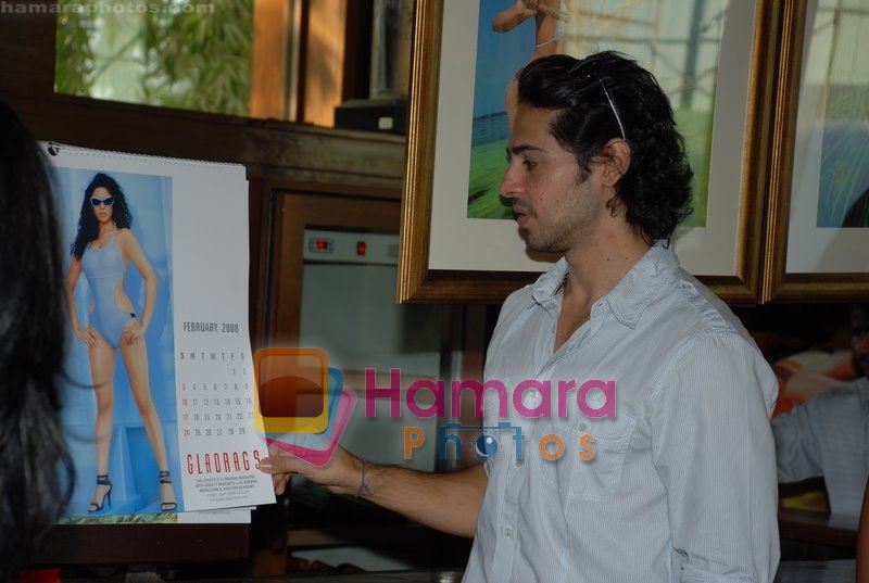 Dino Morea at the launch of Gladrags Swimsuit Calendar 2008-1