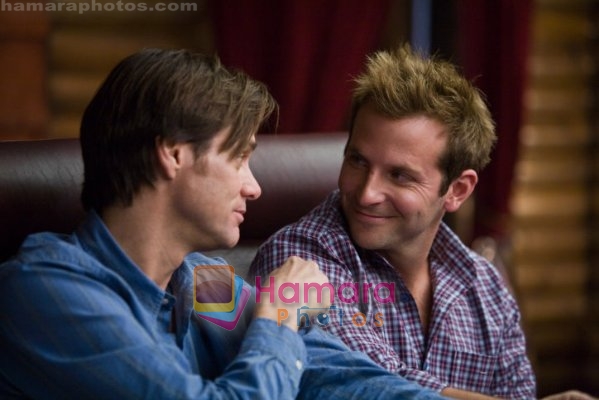 Jim Carrey, Bradley Cooper  in still from the movie Yes Man