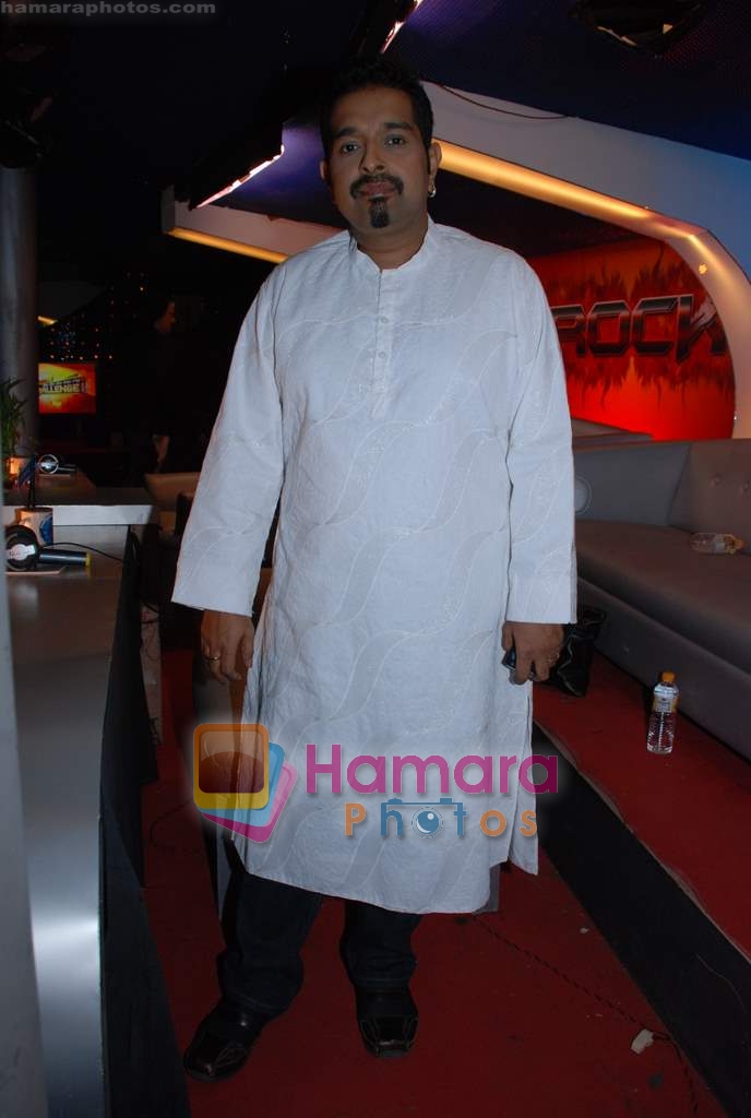 Shankar Mahadevan on the sets of Sa Re Ga Ma Pa in Famous Studios on 8th December 2008