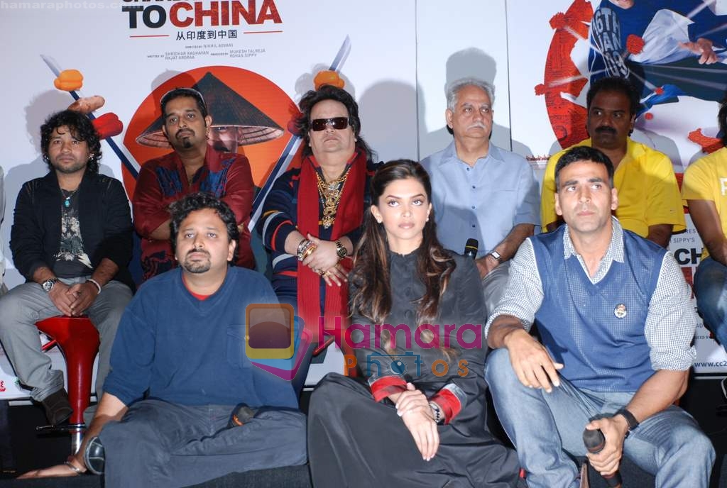 Kailash Kher, Shankar MAhadevan, Bappi Lahiri, Ramesh Sippy, Akshay Kumar, Deepika Padukone at the Music Launch of movie Chandni Chowk to China on 9th December 2008 