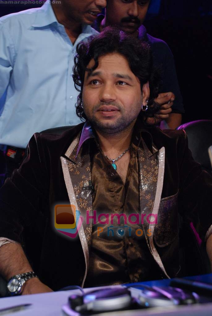 Kailash Kher on the sets of Indian Idol 4 in RK Studios on 13th December 2008 