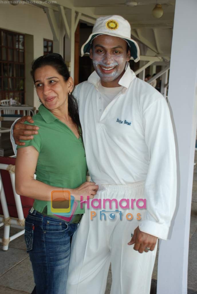 anupam Bhattacharya with wife  at Boxy Boys cricket match in Bombay Gymkhana on 13th December 2008
