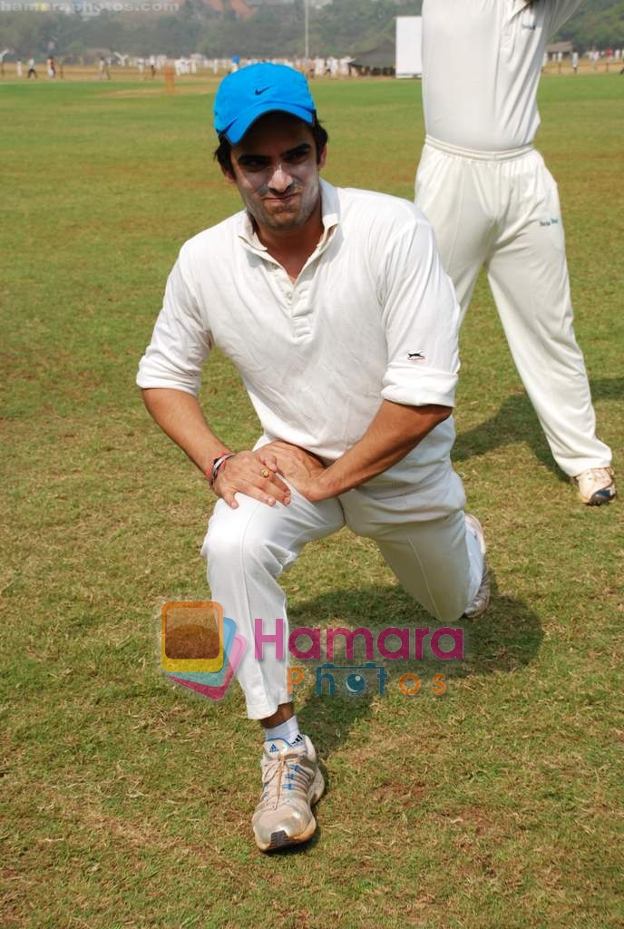 Mohit Malik at Boxy Boys cricket match in Bombay Gymkhana on 13th December 2008 