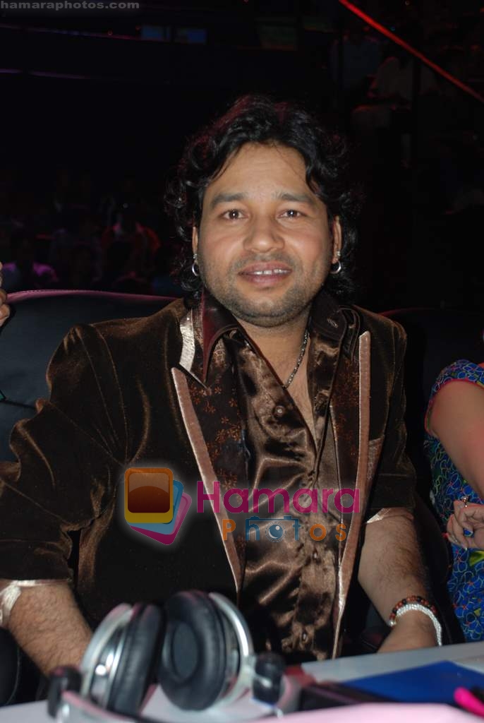 Kailash Kher on the sets of Indian Idol 4 in RK Studios on 13th December 2008 