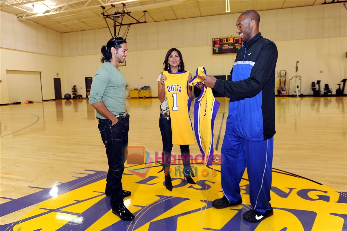 Lara & Dino with NBA Basketball star Kobe Bryant at  a special practice session in The Staples Center, Los Angeles, California on 23rd November 2008