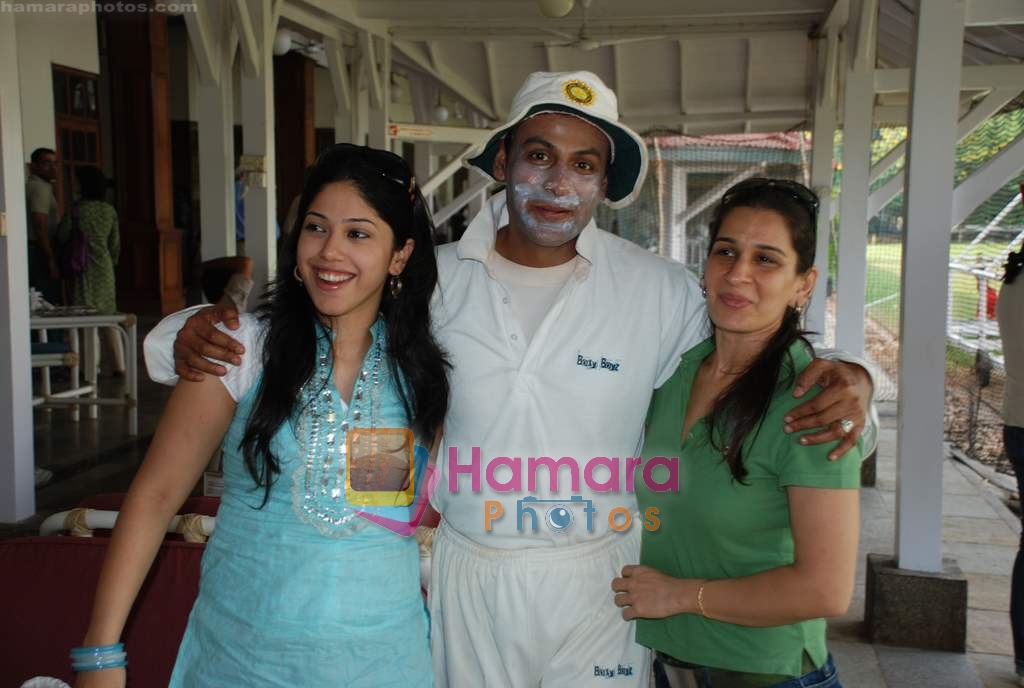 anupam bhattacharya with wife and aditi at Boxy Boys cricket match in Bombay Gymkhana on 13th December 2008
