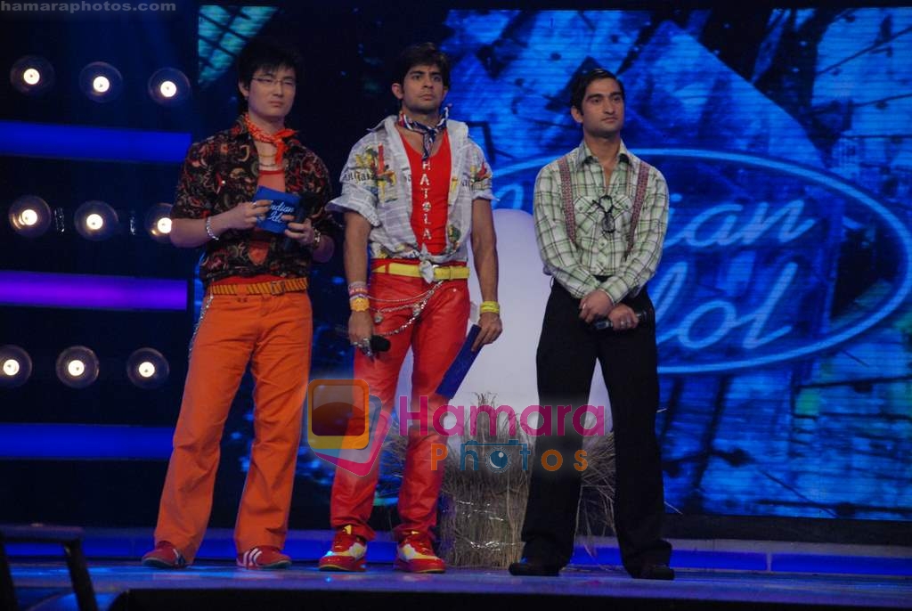 Hussain, Meiyang Chang on the sets of Indian Idol 4 in RK Studios on 13th December 2008 
