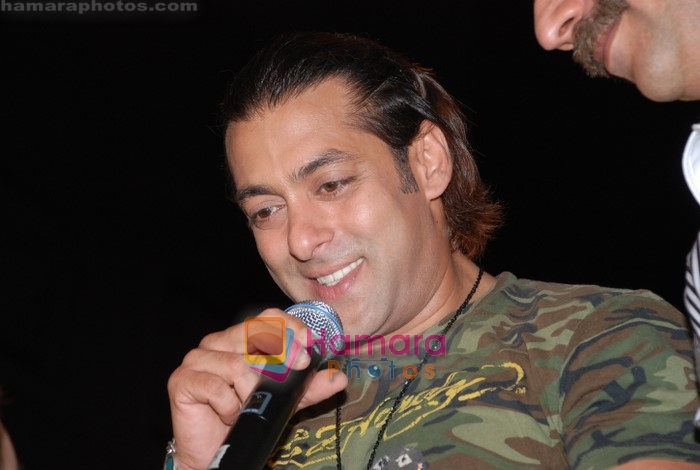 Salman Khan graces MMK college Fest Finale in Khar Gymkhana, Mumbai on 16th December 2008 