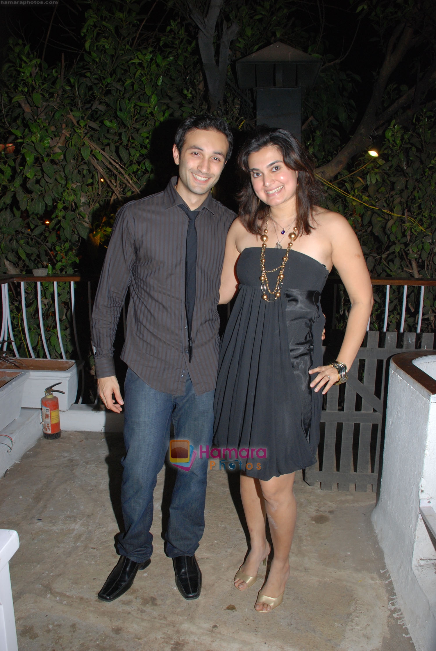 Aditya and Divya Hitkari at Il Terrazzo bash in Mumbai on 18th December 2008