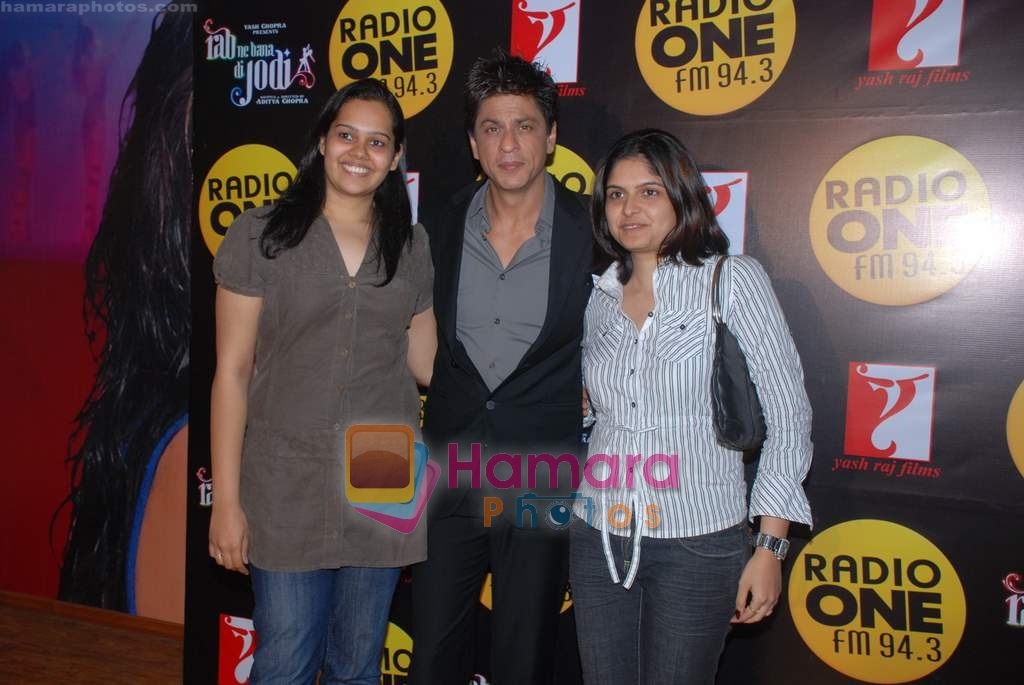 Shahrukh Khan at Radio One 94.3 FM competition on 20th December 2008